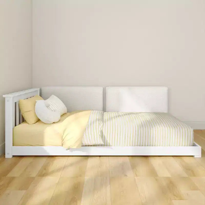 Letto a pavimento singolo bianco/multicolore con 2 testiere flottanti, per 2 bambini