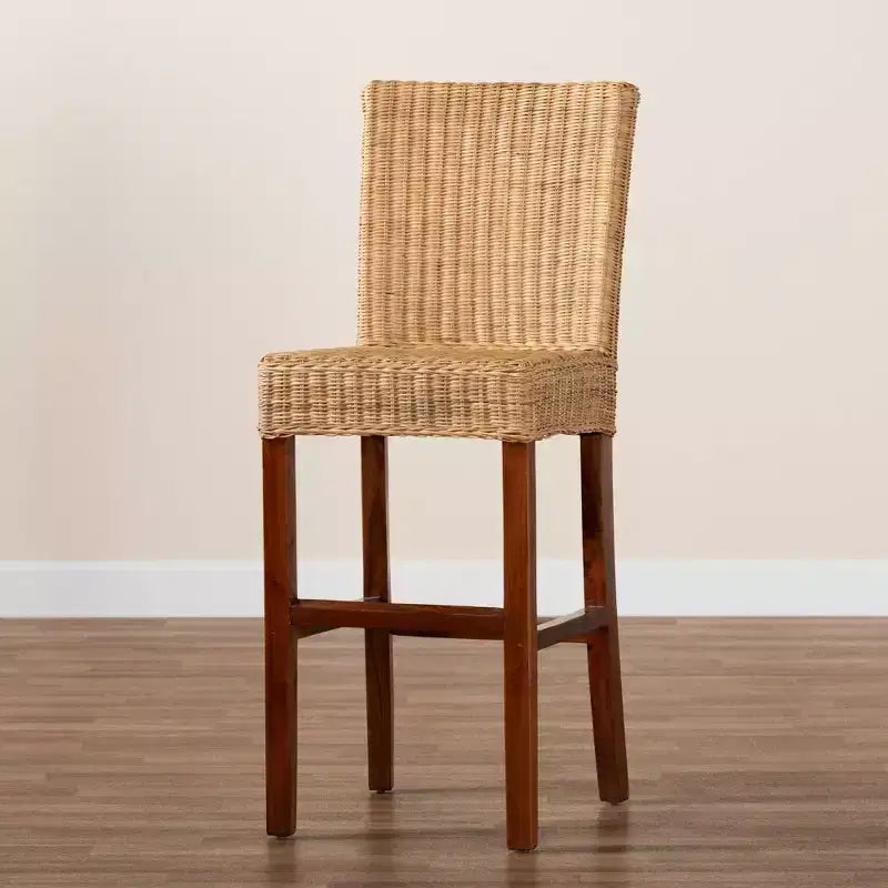 Sgabello da bar in rattan marrone naturale e legno di noce, schienale medio, senza braccioli, 1 posto