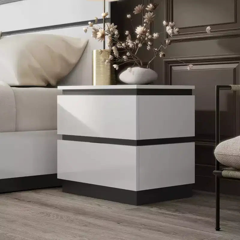Comodino a 2 cassetti bianco e grigio metallizzato con porte USB – 1 persona