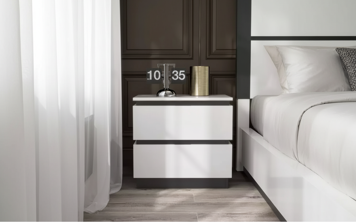 Comodino a 2 cassetti bianco e grigio metallizzato con porte USB – 1 persona